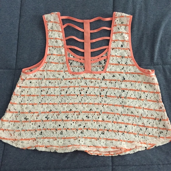 White + Peach Lace Cropped Tank Top - Picture 2 of 2